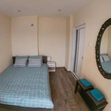 By The Cathedral - Center - 2 Bedroom Flat Warna