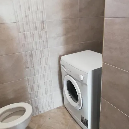 By The Cathedral - Center - 2 Bedroom Flat 바르나