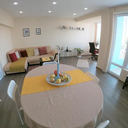 By The Cathedral - Center - 2 Bedroom Flat 아파트 *