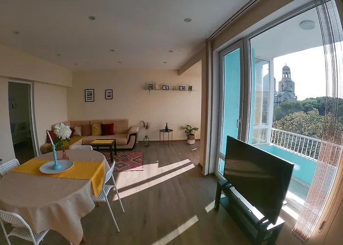 Apartment By The Cathedral - Center - 2 Bedroom Flat *