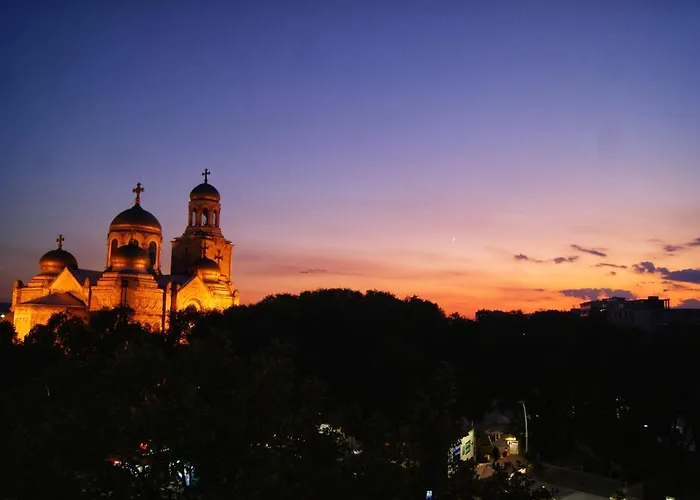 Apartment By The Cathedral - Center - 2 Bedroom Flat Varna