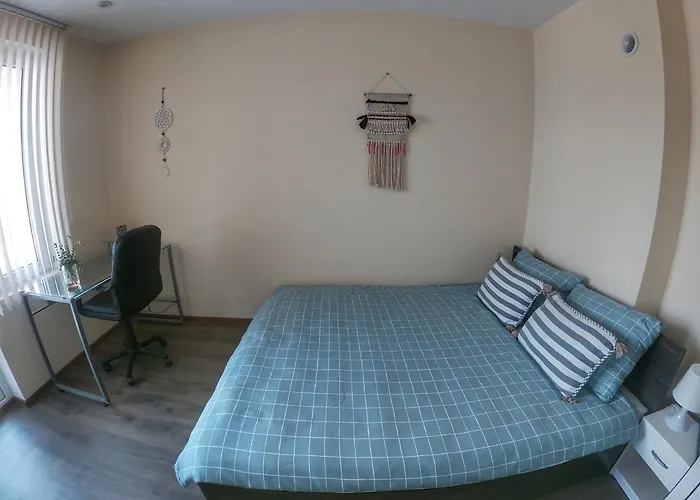 By The Cathedral - Center - 2 Bedroom Flat Warna