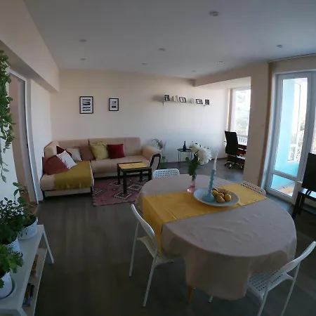 By The Cathedral - Center - 2 Bedroom Flat Apartment